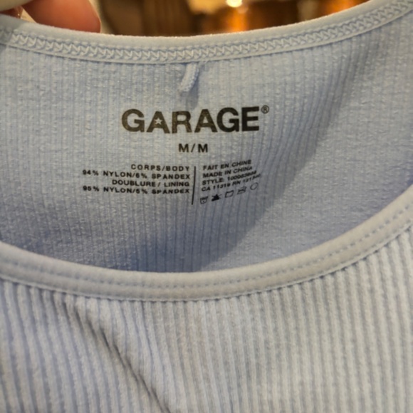 2 cropped tank tops size medium from garage in colours Blue, and white - Picture 5 of 7